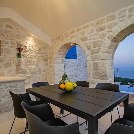 Incredibly Beautiful Stone House Lota - Makarska Exklusiv *