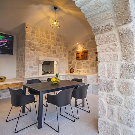 Incredibly Beautiful Stone House Lota - Makarska Exklusiv Bast